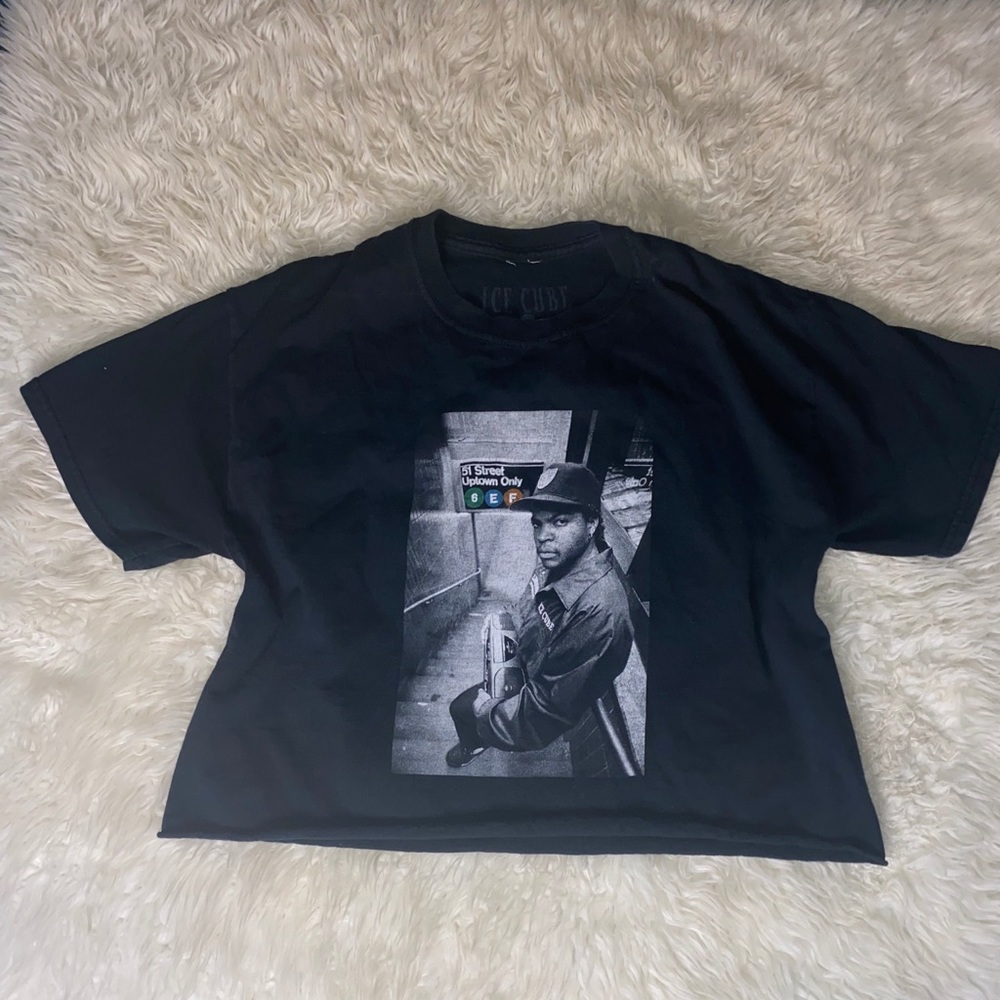 ❤️SOLD❤️Ice Cube Black Crop Top